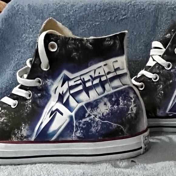 Size 13 men’s custom made Metallica Converse high tops never worn - Picture 1 of 5